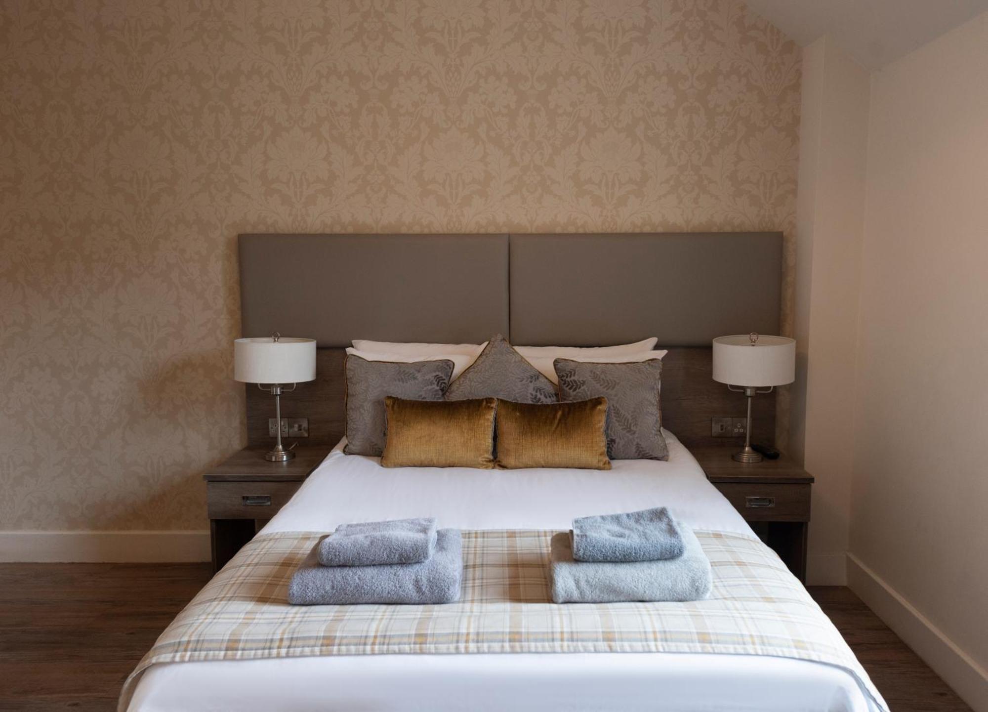 The Stair Arms Hotel Pathhead Bagian luar foto
